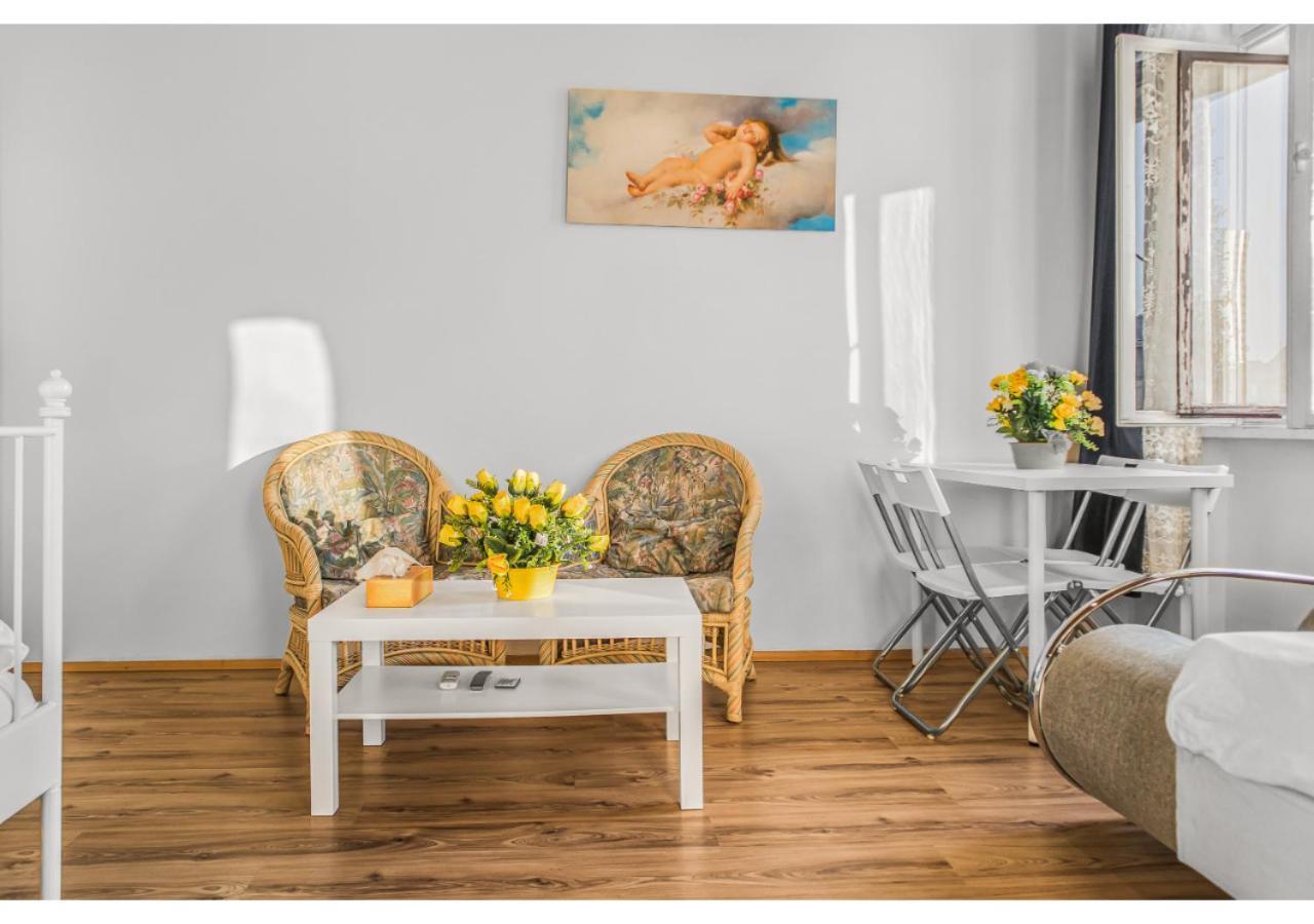 Welcoming 2Br Apt. Near Danube & Millenium Tower Виена Екстериор снимка