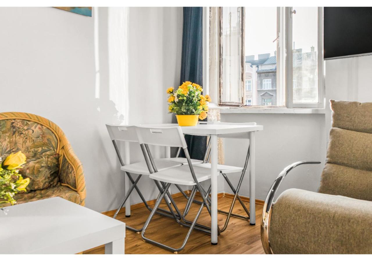 Welcoming 2Br Apt. Near Danube & Millenium Tower Виена Екстериор снимка